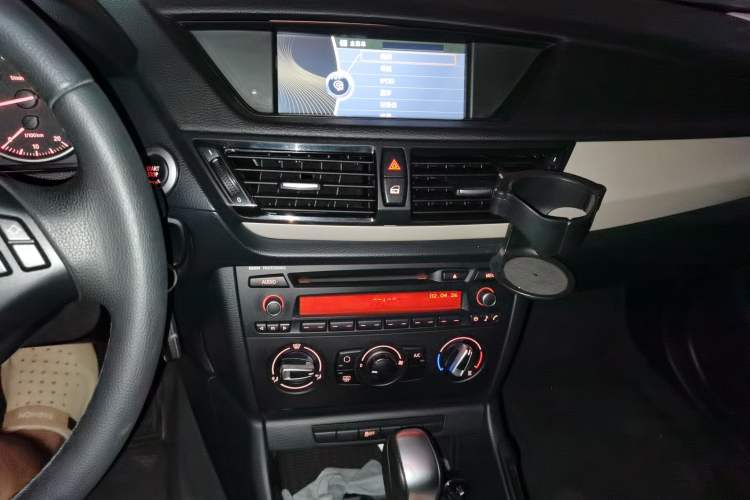 Used BMW X1 2013 sDrive18i Fashion Model Audio And AC Panel