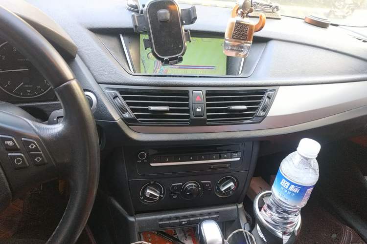 Used BMW X1 2013 sDrive18i Fashion Model Audio And AC Panel