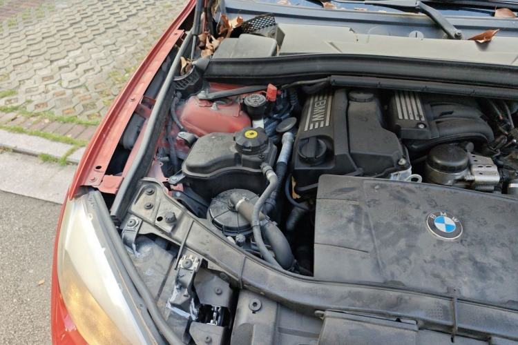 Used BMW X1 2013 sDrive18i Fashion Model Engine Bay Right