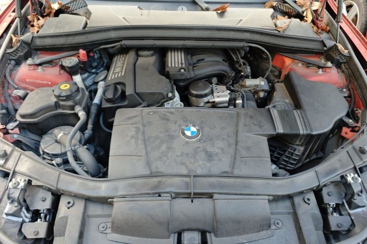 Used BMW X1 2013 sDrive18i Fashion Model Engine Bay