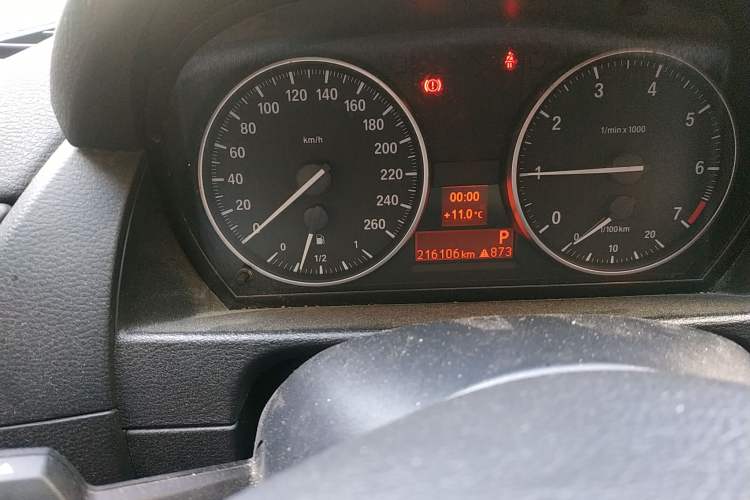 Used BMW X1 2013 sDrive18i Fashion Model Odometer Close Up