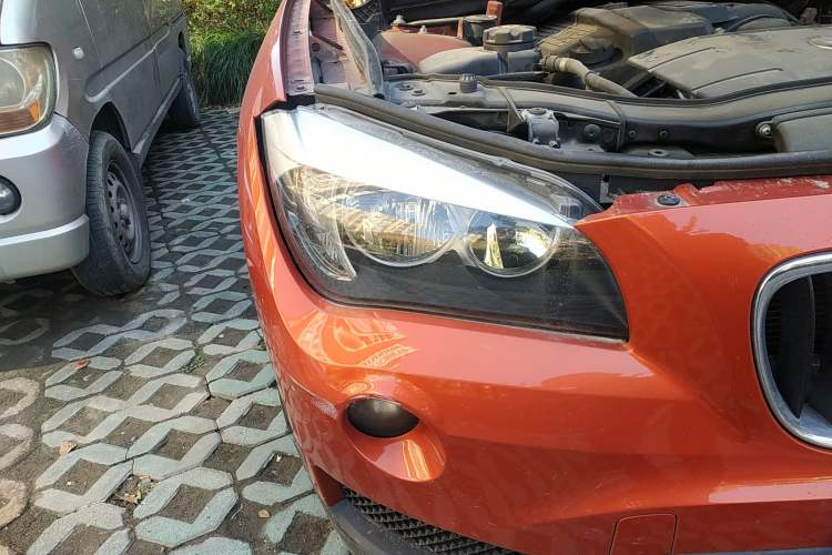 Used BMW X1 2013 sDrive18i Fashion Model Right Front Headlight