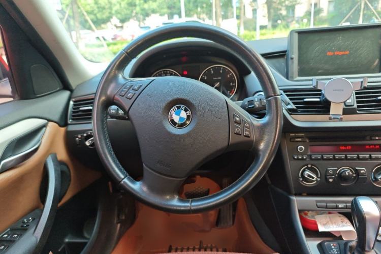 Used BMW X1 2013 sDrive18i Fashion Model Steering Wheel