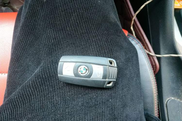 Used BMW X1 2013 sDrive18i Fashion Model Vehicle Key