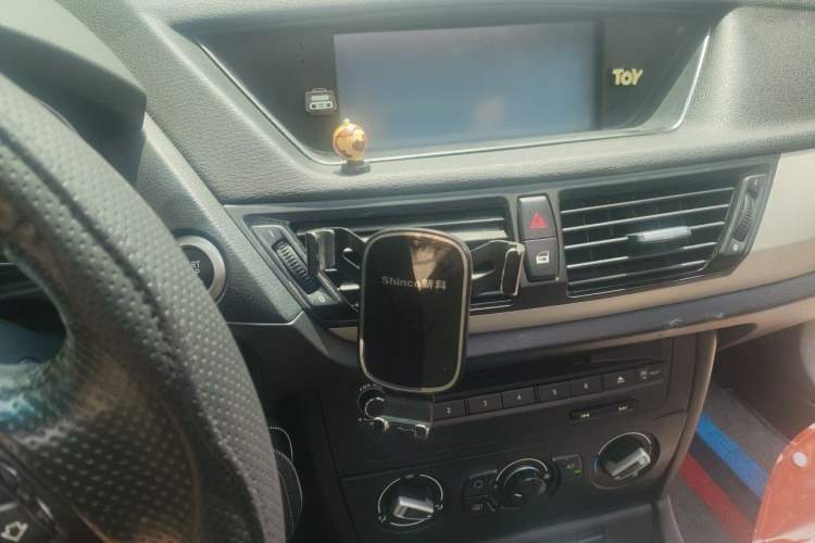 Used BMW X1 2013 sDrive18i Fashion Model Audio And AC Panel