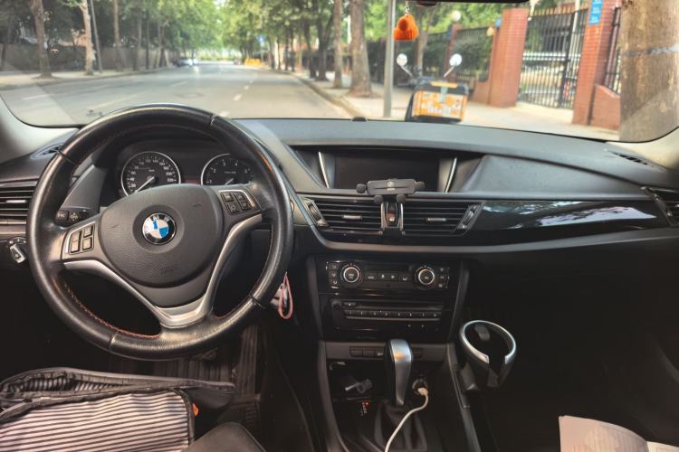 Used BMW X1 2013 sDrive18i Sport Design Package Center Console