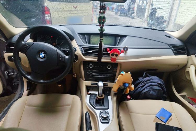 Used BMW X1 2013 sDrive18i Leading Model Center Console