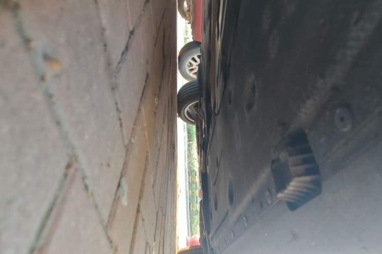 Used BMW X1 2013 sDrive18i Fashion Model Chassis Front Left
