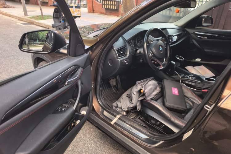 Used BMW X1 2013 sDrive18i Sport Design Package Driver Seat