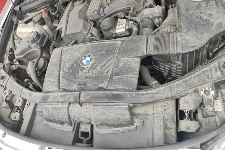 Used BMW X1 2013 sDrive18i Fashion Model Engine Bay