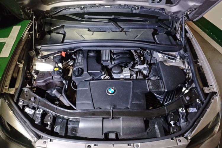 Used BMW X1 2013 sDrive18i Fashion Model Engine Bay