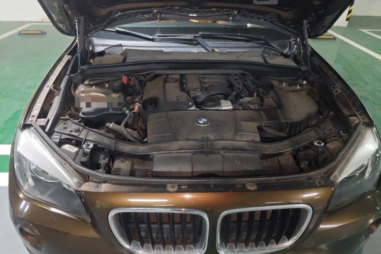 Used BMW X1 2013 sDrive18i Fashion Model Engine Bay