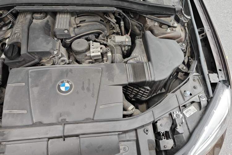 Used BMW X1 2013 sDrive18i Leading Model Engine Bay Left