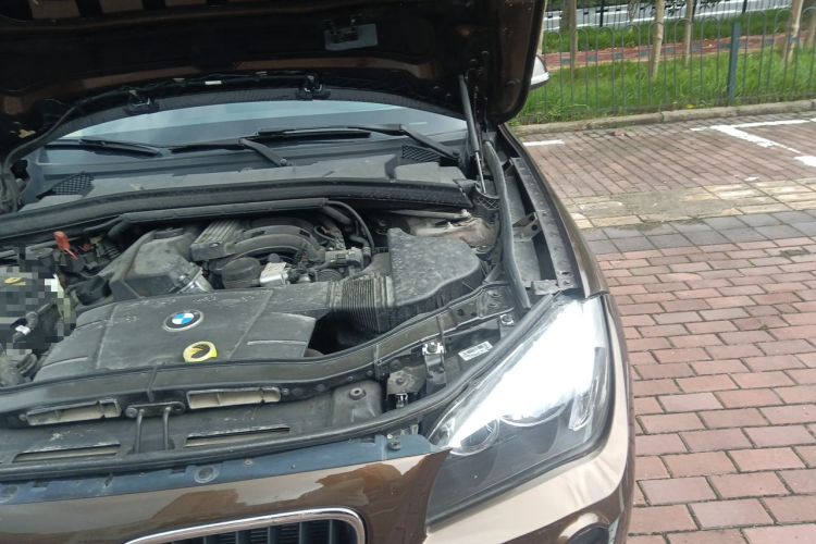 Used BMW X1 2013 sDrive18i Fashion Model Engine Bay Left