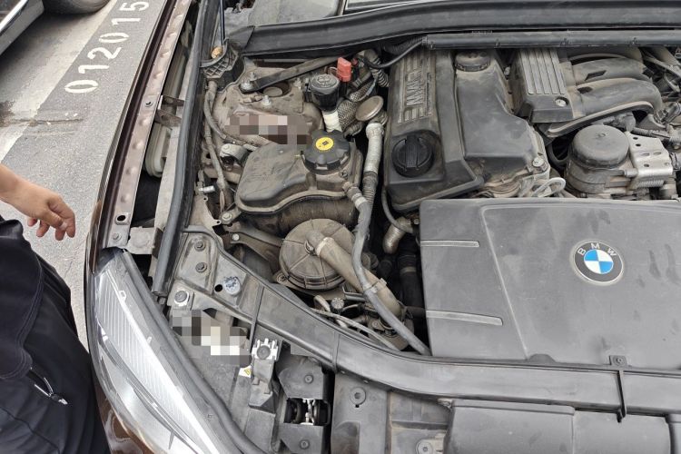 Used BMW X1 2013 sDrive18i Leading Model Engine Bay Right