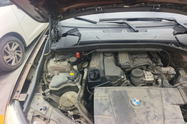 Used BMW X1 2013 sDrive18i Leading Model Engine Bay Right
