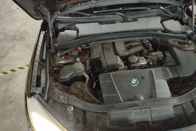 Used BMW X1 2013 sDrive18i Leading Model Engine Bay Right