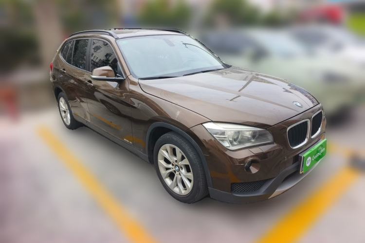 Used BMW X1 2013 sDrive18i Leading Model Front Right 45 Deg