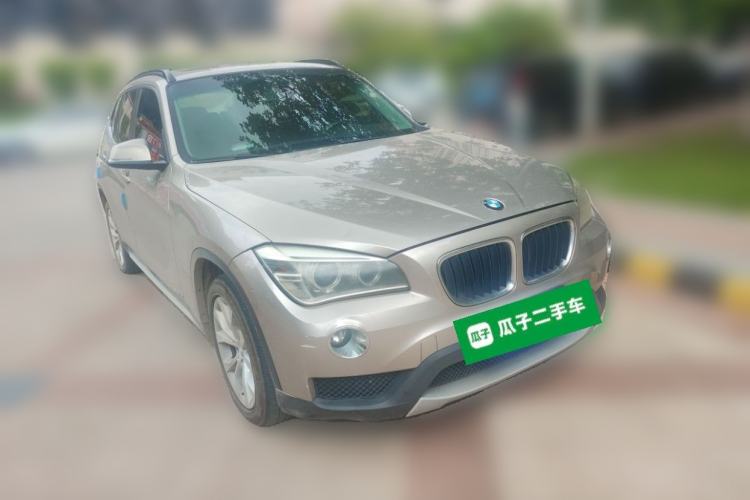 Used BMW X1 2013 sDrive18i Fashion Model Front Right 45 Deg