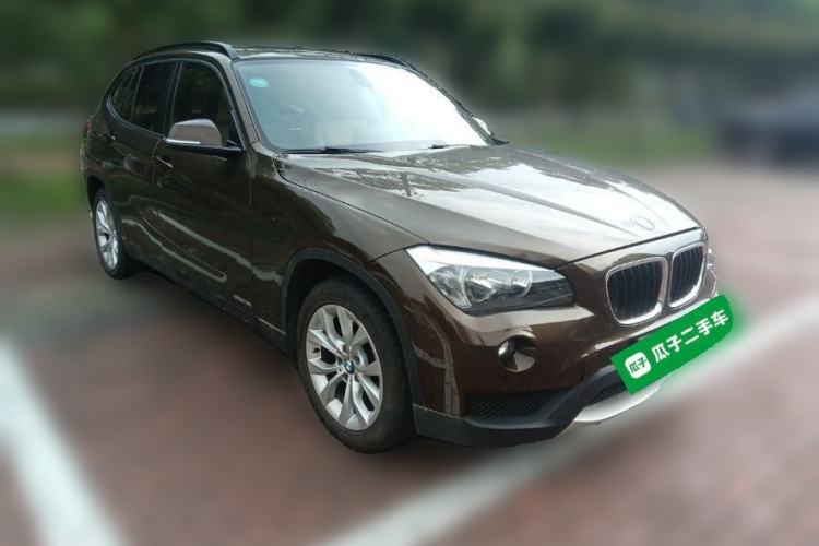 Used BMW X1 2013 sDrive18i Fashion Model Front Right 45 Deg