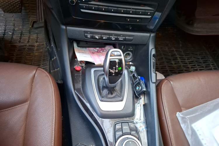 Used BMW X1 2013 xDrive20i Adventure Edition Gear Lever
