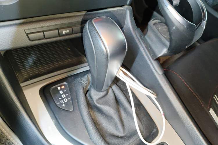 Used BMW X1 2013 sDrive18i Fashion Model Gear Lever