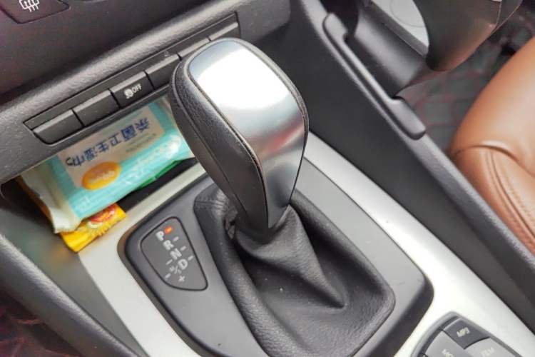 Used BMW X1 2013 sDrive18i Fashion Model Gear Lever