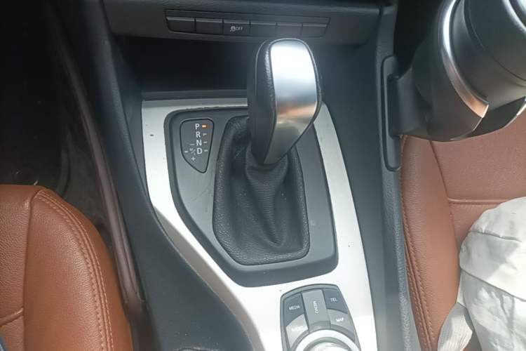 Used BMW X1 2013 sDrive18i Fashion Model Gear Lever