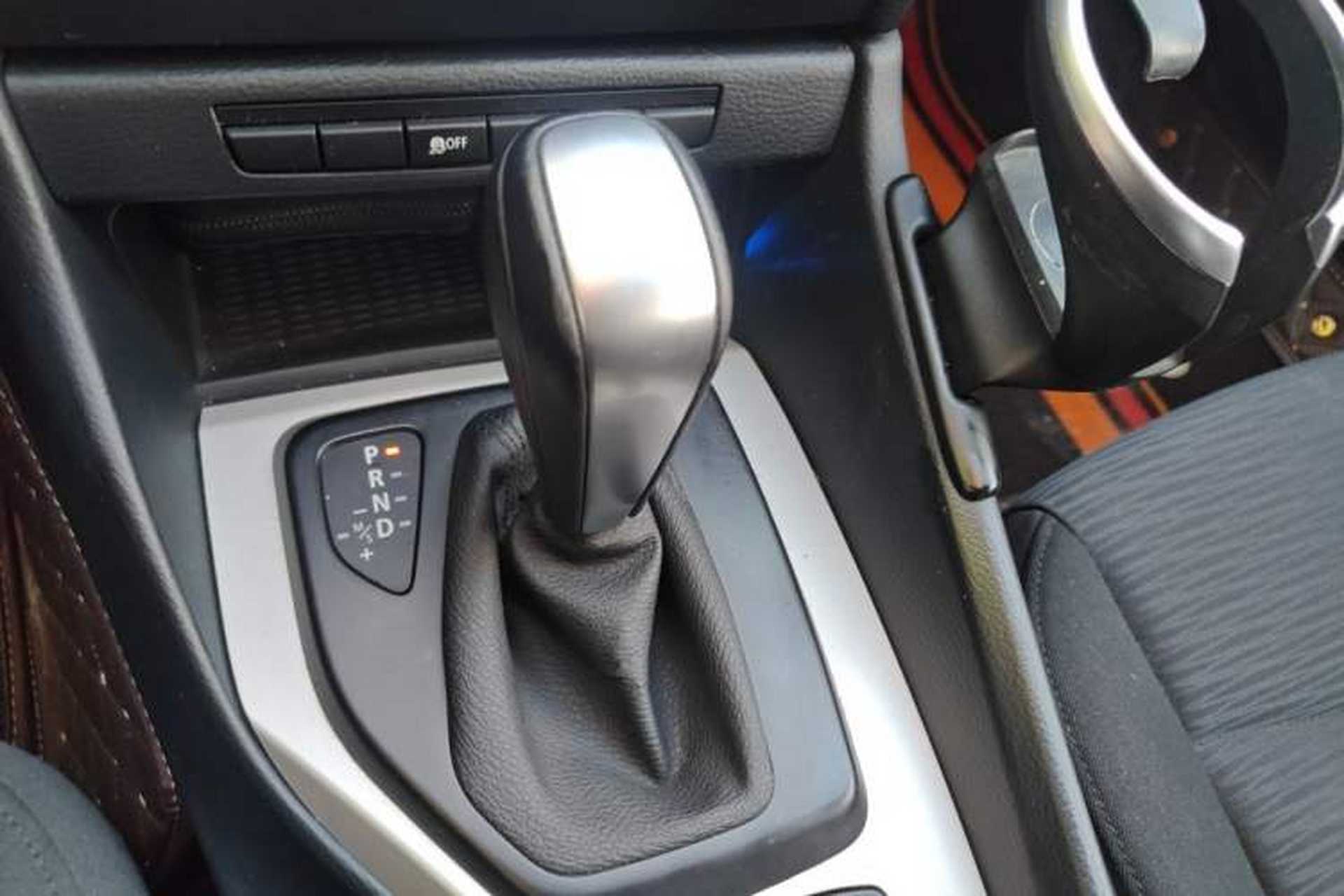 Used BMW X1 2013 sDrive18i Fashion Model Gear Lever