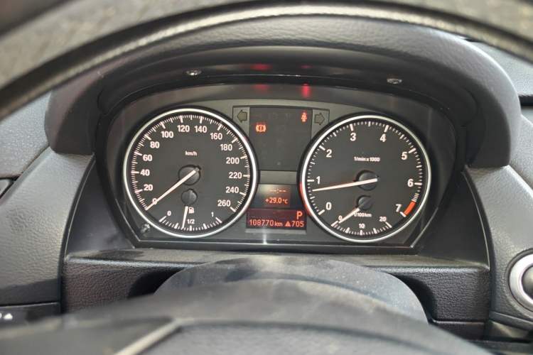 Used BMW X1 2013 sDrive18i Fashion Model Instrument Cluster