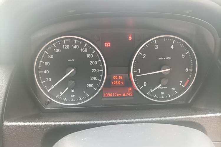 Used BMW X1 2013 sDrive18i Fashion Model Instrument Cluster