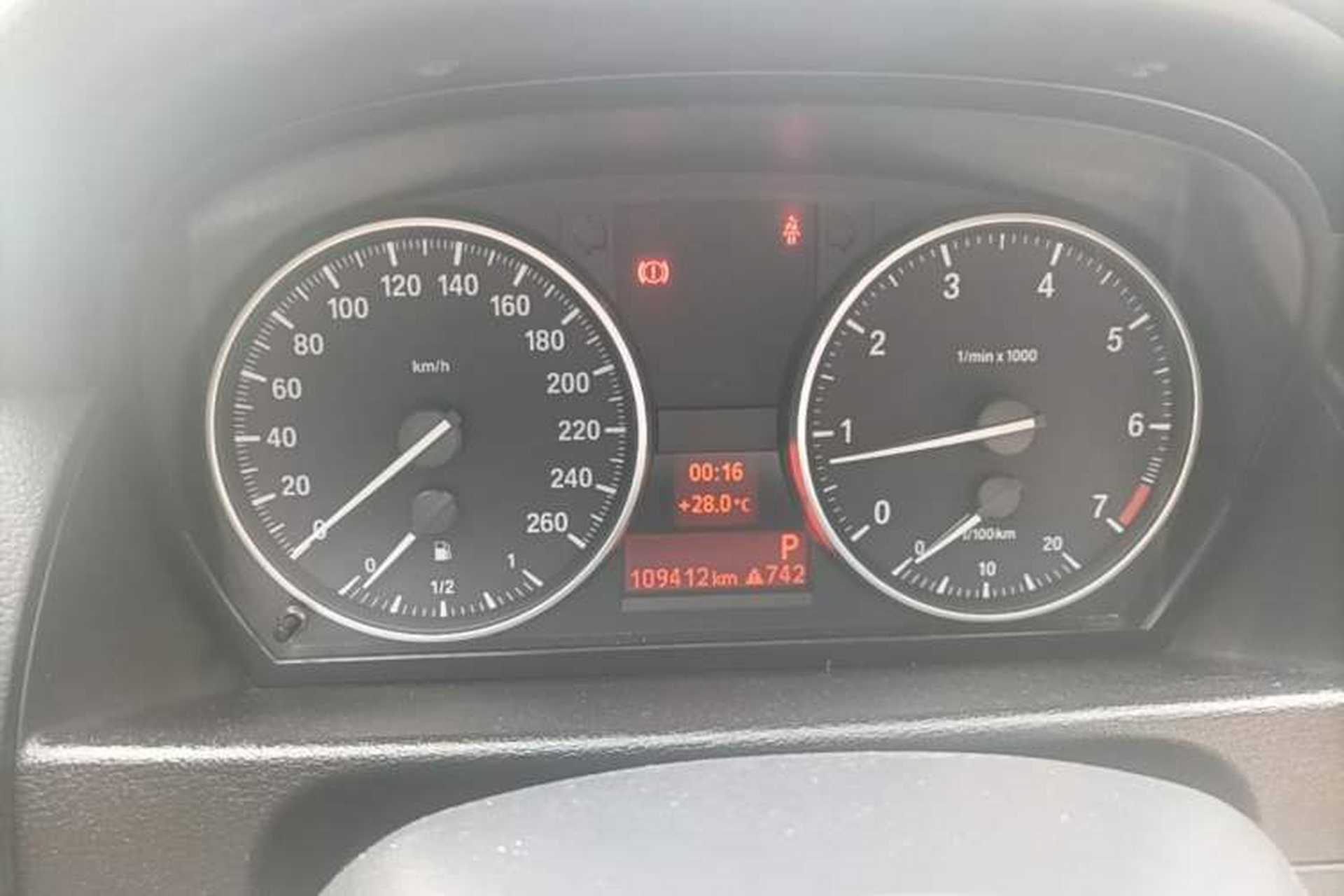 Used BMW X1 2013 sDrive18i Fashion Model Instrument Cluster
