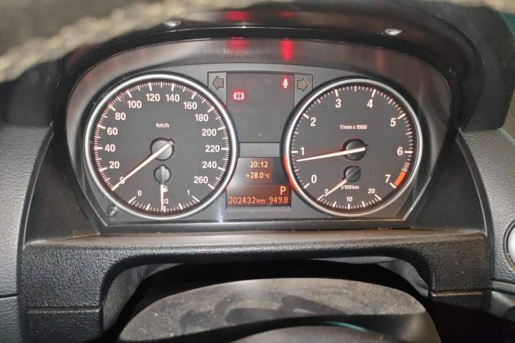 Used BMW X1 2013 sDrive18i Fashion Model Instrument Cluster