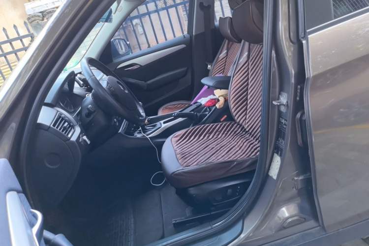Used BMW X1 2013 sDrive18i Fashion Model Left Front Seat