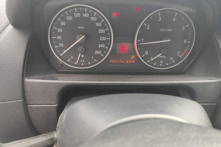 Used BMW X1 2013 sDrive18i Fashion Model Odometer Close Up