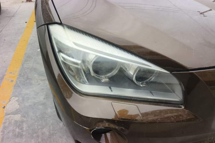 Used BMW X1 2013 sDrive18i Leading Model Right Front Headlight