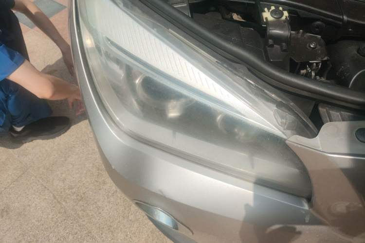 Used BMW X1 2013 sDrive18i Fashion Model Right Front Headlight