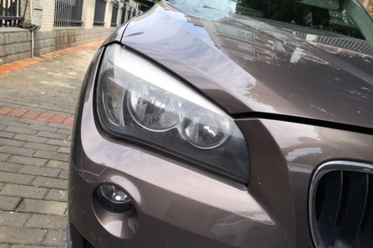 Used BMW X1 2013 sDrive18i Fashion Model Right Front Headlight