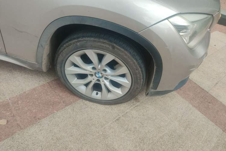Used BMW X1 2013 sDrive18i Fashion Model Right Front Wheel Hub