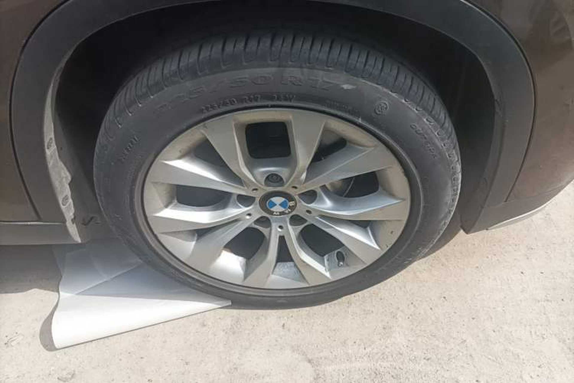 Used BMW X1 2013 sDrive18i Fashion Model Right Front Wheel Hub