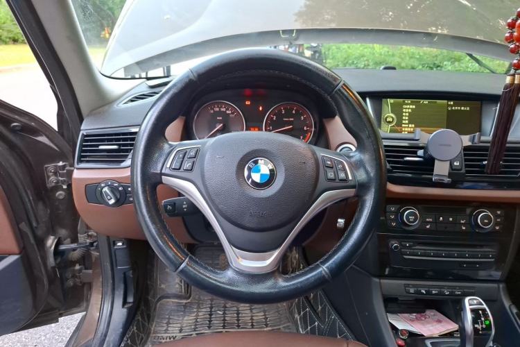 Used BMW X1 2013 xDrive20i Adventure Edition Steering Wheel