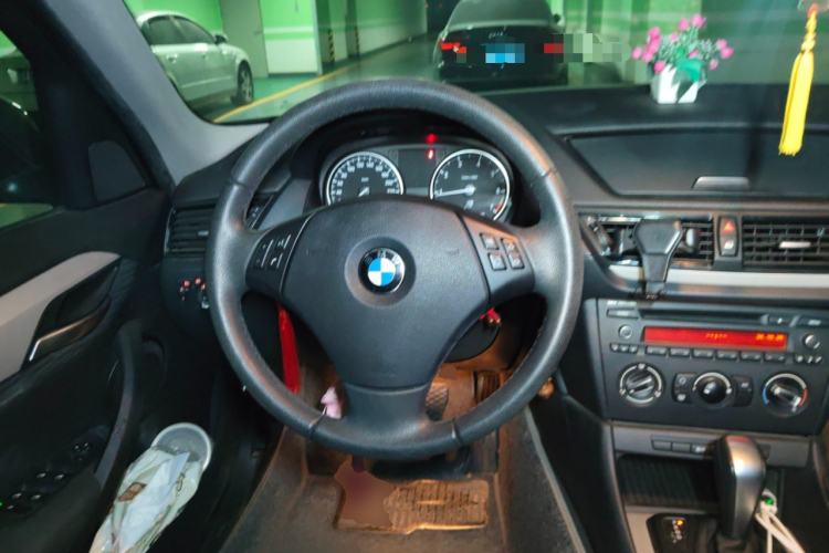 Used BMW X1 2013 sDrive18i Fashion Model Steering Wheel