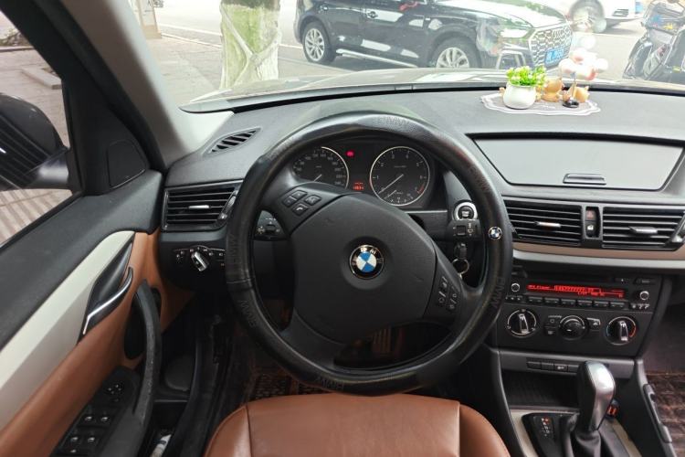 Used BMW X1 2013 sDrive18i Fashion Model Steering Wheel