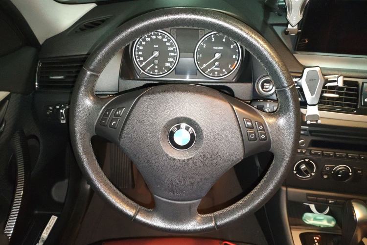 Used BMW X1 2013 sDrive18i Fashion Model Steering Wheel