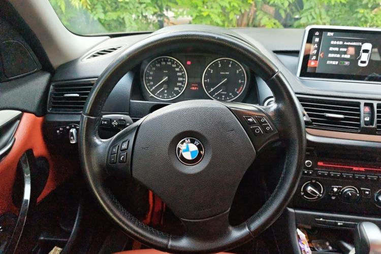 Used BMW X1 2013 sDrive18i Fashion Model Steering Wheel