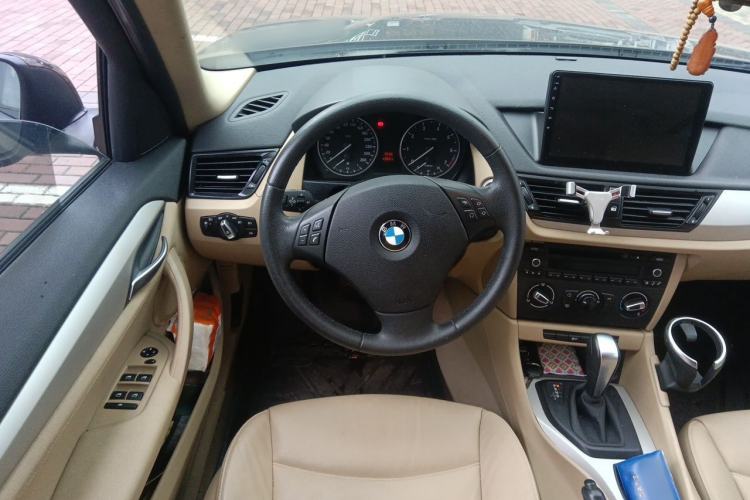 Used BMW X1 2013 sDrive18i Fashion Model Steering Wheel