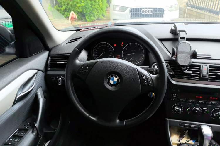 Used BMW X1 2013 sDrive18i Fashion Model Steering Wheel