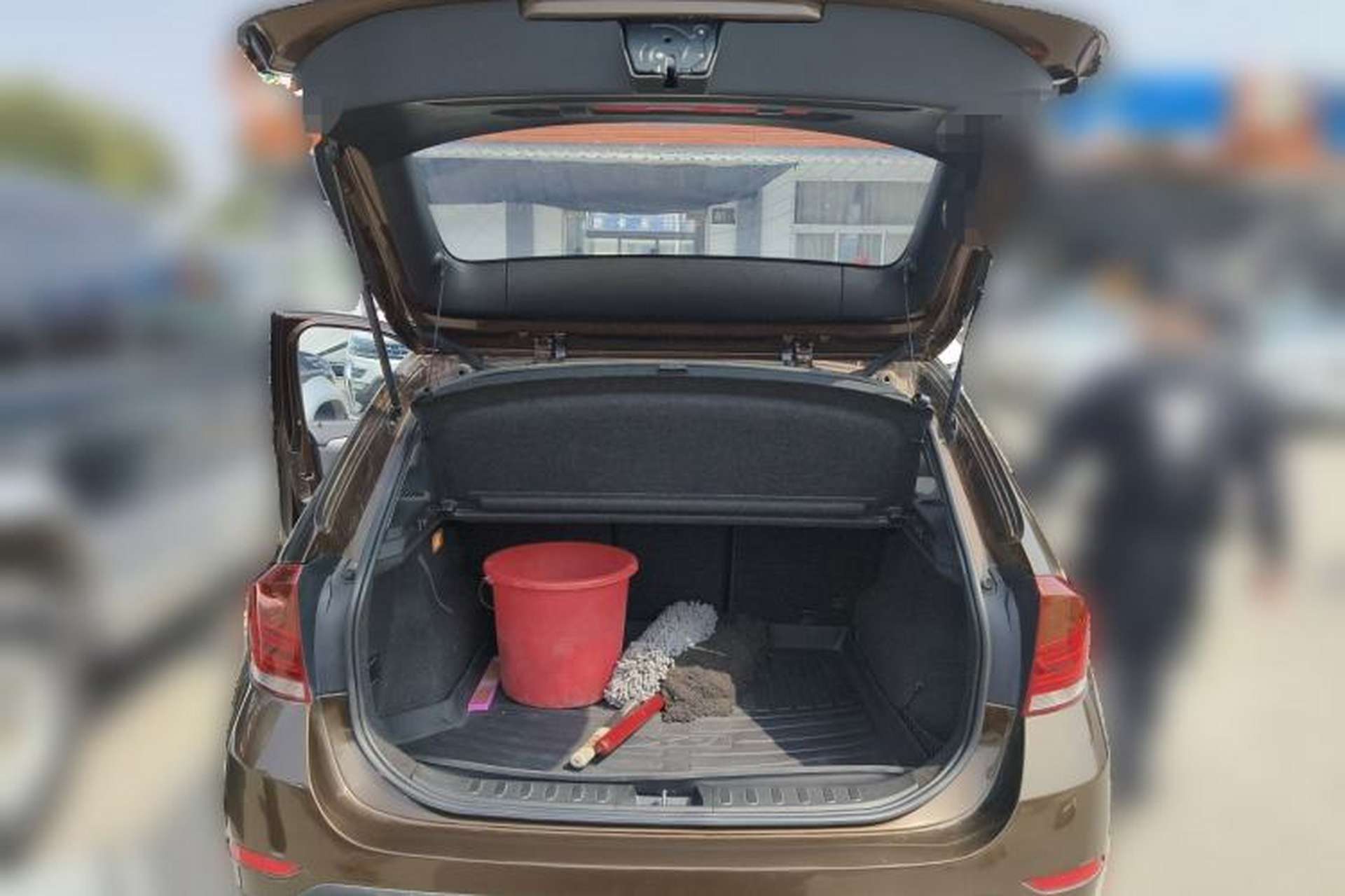 Used BMW X1 2013 sDrive18i Leading Model Trunk