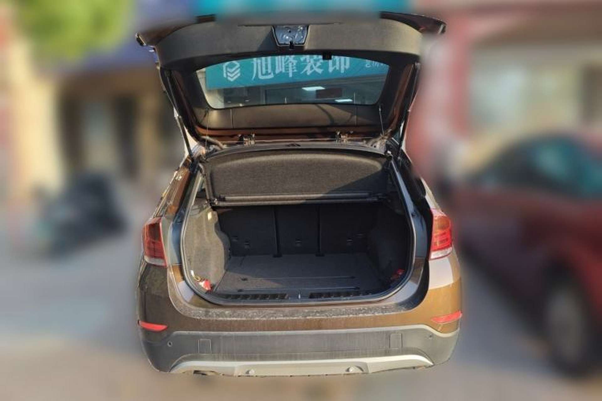 Used BMW X1 2013 sDrive18i Fashion Model Trunk