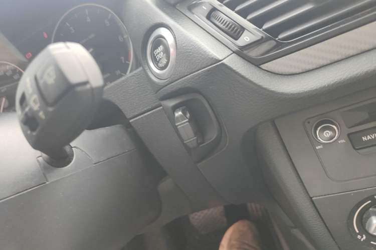Used BMW X1 2013 sDrive18i Fashion Model Vehicle Key